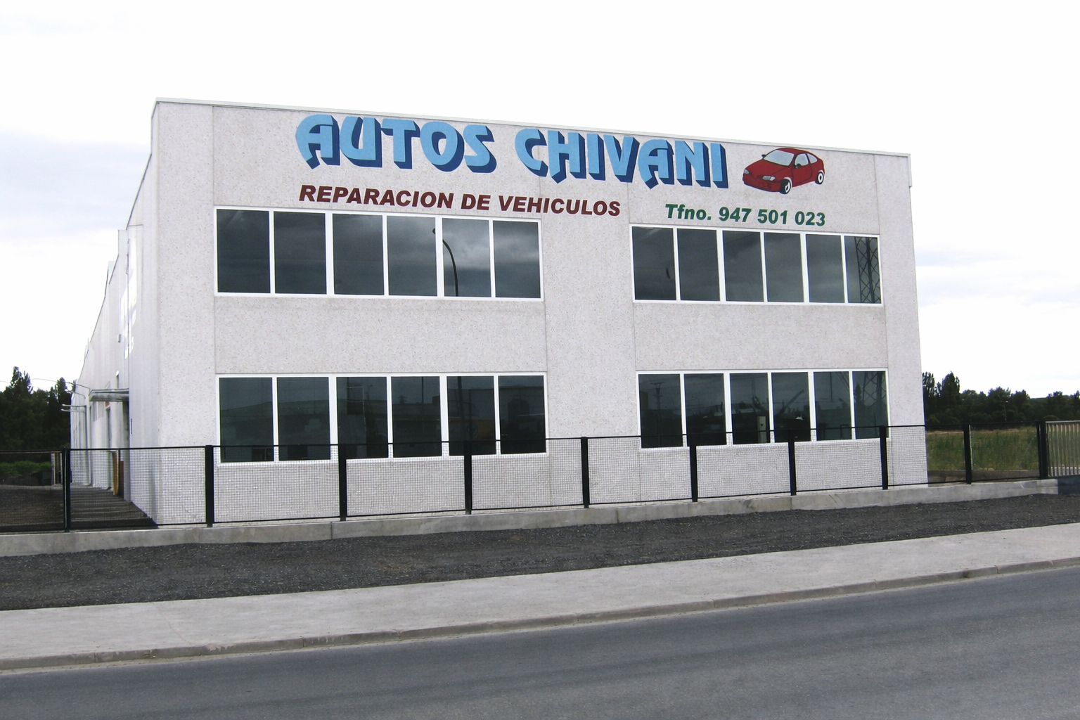 ChatGPT Fachada Autos Chivani